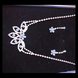 Beautiful rhinestone necklace set